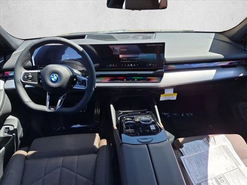 New 2027 BMW i5 eDrive40 w/ M Sport Package RWD image 14