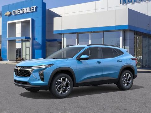 New 2026 Chevrolet Trax LT w/ Driver Confidence Package image 2