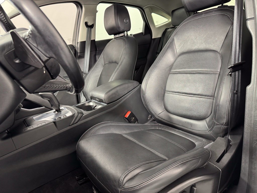 Used 2020 Jaguar E-PACE SE AWD/4WD image 16