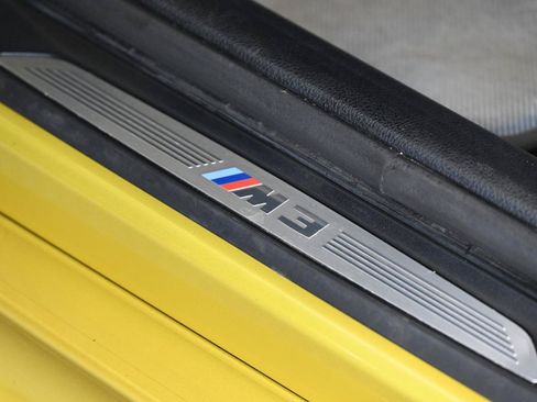 Used 2018 BMW M3 RWD image 23