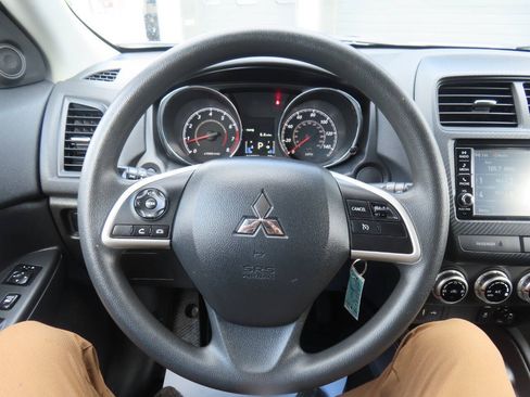 Used 2025 Mitsubishi Outlander Sport AWD image 47