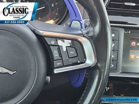 Used 2018 Jaguar XE R-Sport image 27