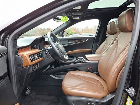 Certified 2023 Lincoln Nautilus Reserve image 15