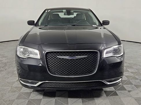 Used 2017 Chrysler 300 Limited w/ Value Package image 2