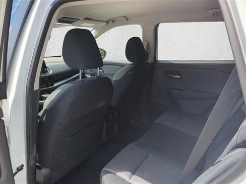 Certified 2022 Nissan Rogue SV FWD image 15