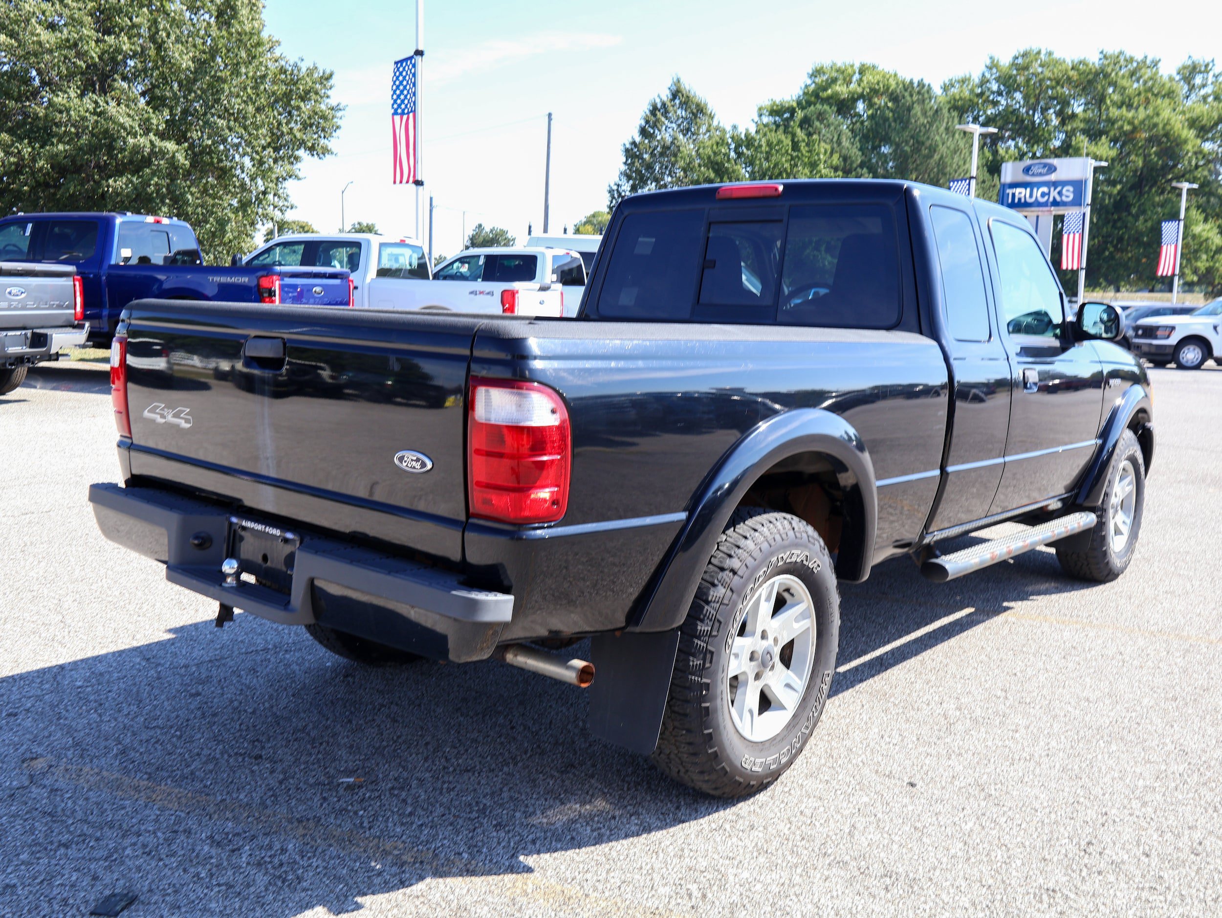 Used 2004 Ford Ranger XLT AWD/4WD image 5