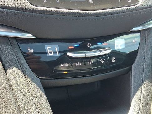 Used 2021 Cadillac XT5 Premium Luxury AWD/4WD image 14