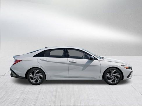 New 2026 Hyundai Elantra SEL Sport image 7