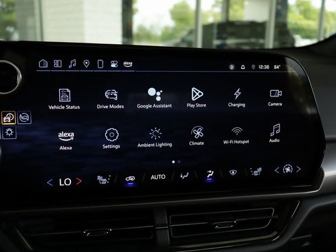 Used 2025 Chevrolet Equinox EV RS image 15