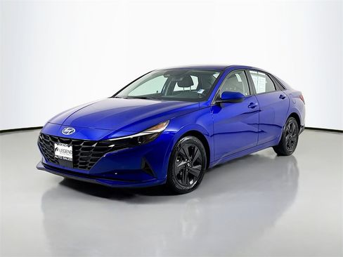 Used 2021 Hyundai Elantra SEL w/ Convenience Package image 1