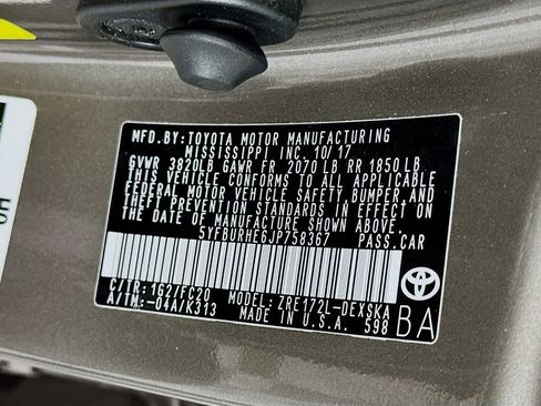 Certified 2018 Toyota Corolla SE image 30