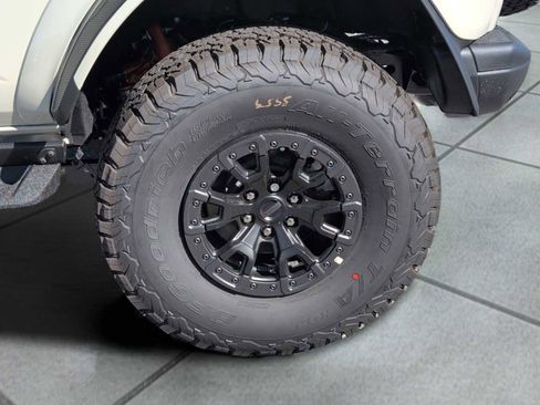 New 2025 Ford Bronco Raptor image 17