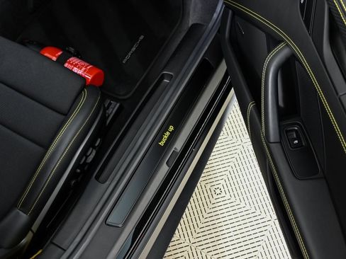 Used 2024 Porsche 911 GT3 image 22