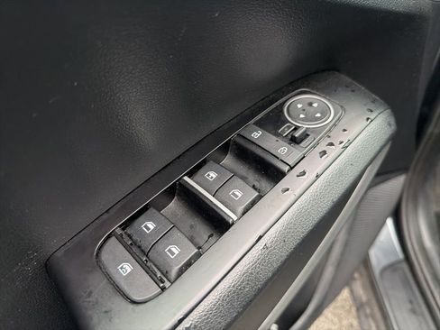 Used 2024 Kia Soul LX w/ Option Group 015 FWD image 30