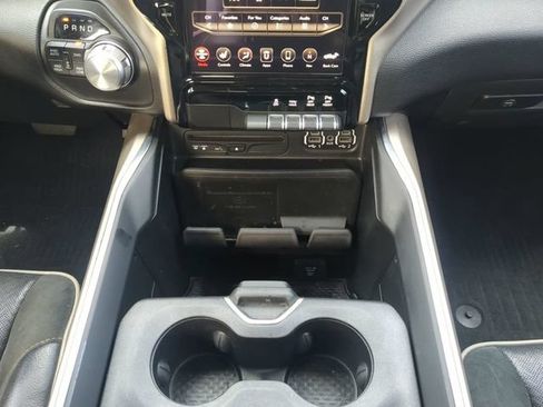 Used 2019 RAM 1500 Laramie AWD/4WD image 21