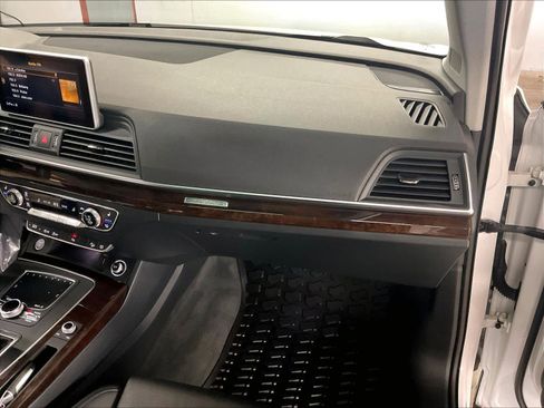Used 2018 Audi Q5 2.0T Premium Plus image 16