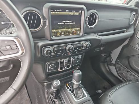 Used 2023 Jeep Wrangler Unlimited Sahara w/ Cold Weather Group AWD/4WD image 11