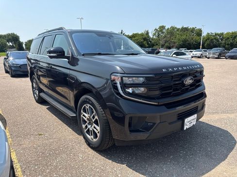 Certified 2025 Ford Expedition Active AWD/4WD image 13
