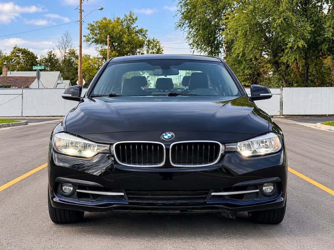 Used 2016 BMW 328i xDrive Sedan AWD/4WD image 10
