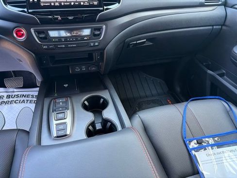 Used 2025 Honda Ridgeline TrailSport image 13