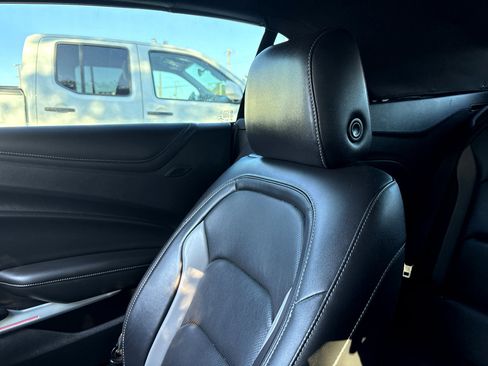 Used 2019 Chevrolet Camaro LT image 5