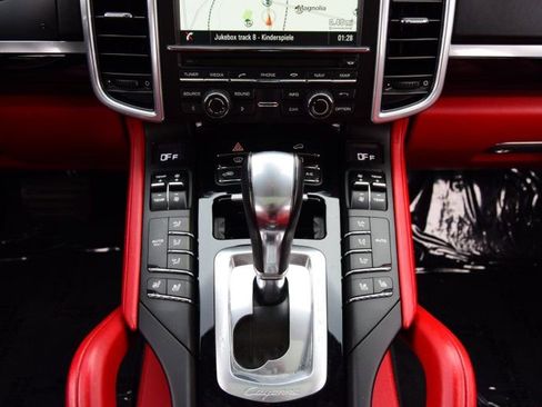 Used 2016 Porsche Cayenne image 26