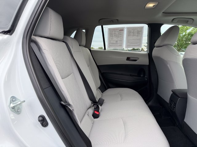 Certified 2024 Toyota Corolla Cross LE w/ Moonroof Package AWD/4WD image 17