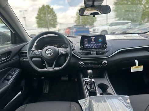 New 2025 Nissan Altima 2.5 S FWD image 10