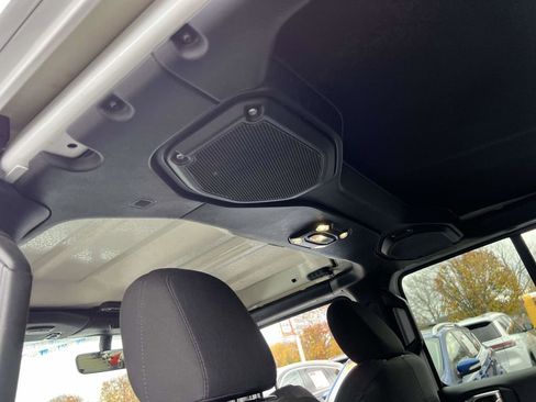 Certified 2023 Jeep Wrangler Sahara image 19