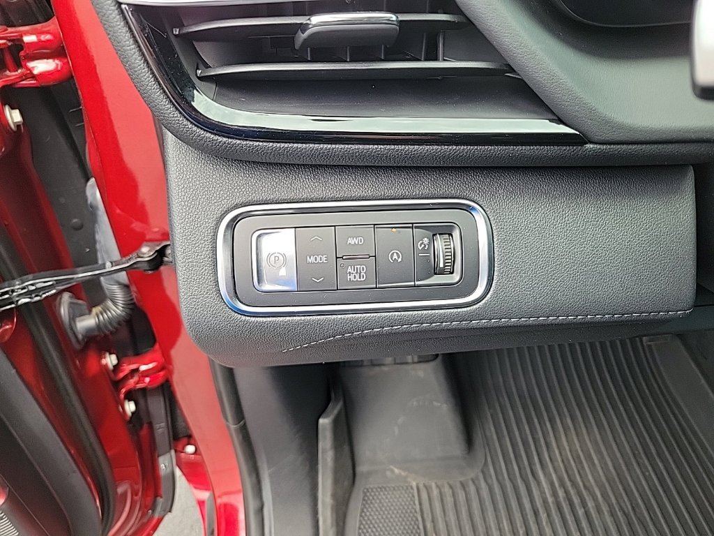 Used 2025 Buick Enclave Avenir AWD/4WD image 13