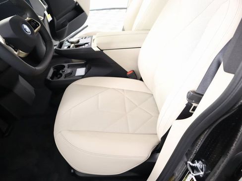 New 2025 BMW iX xDrive50 w/ Premium Package image 11