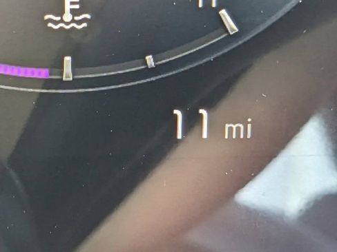 Used 2024 Kia Sportage SX image 33