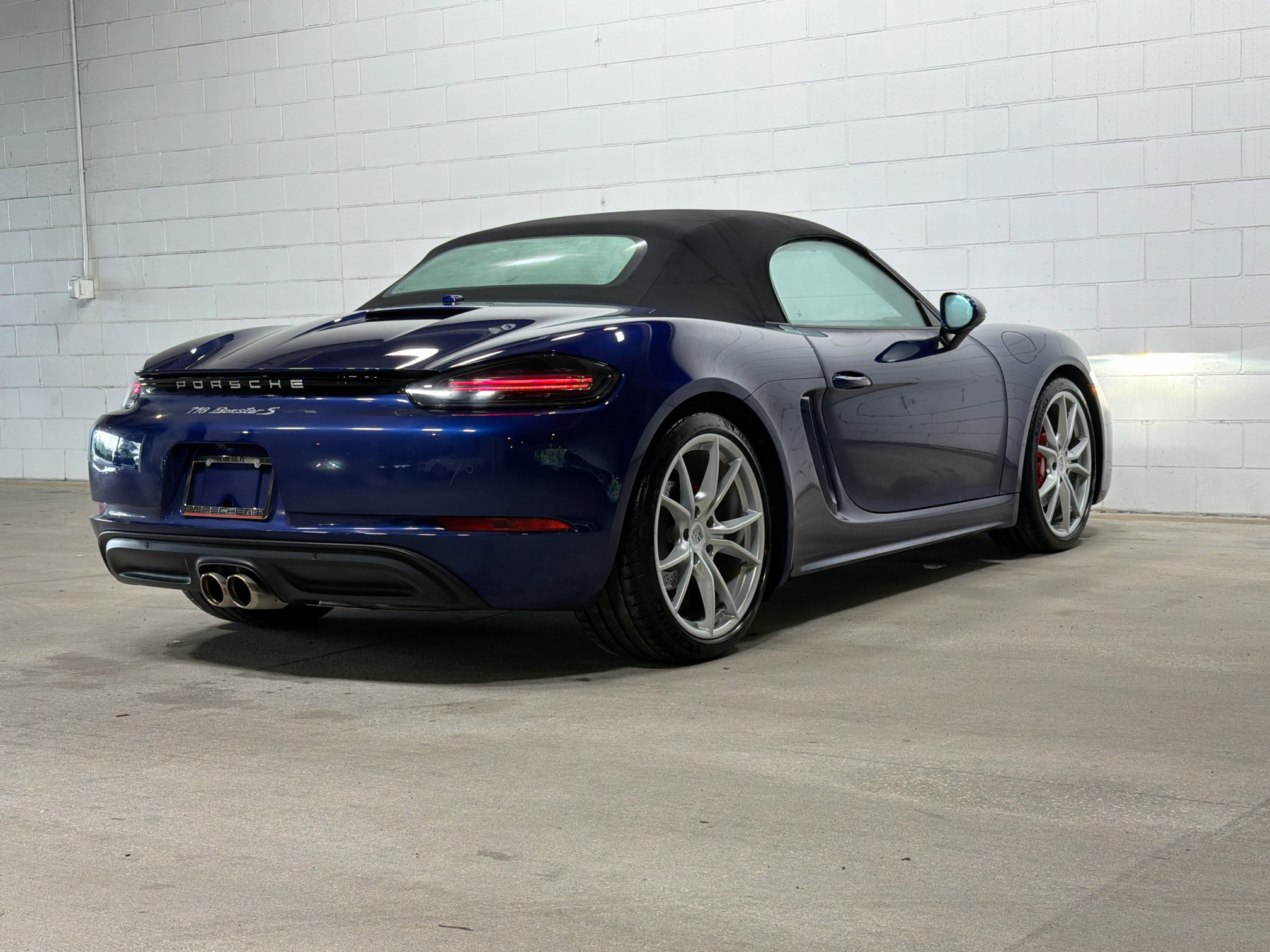 Certified 2024 Porsche 718 Boxster S RWD image 7