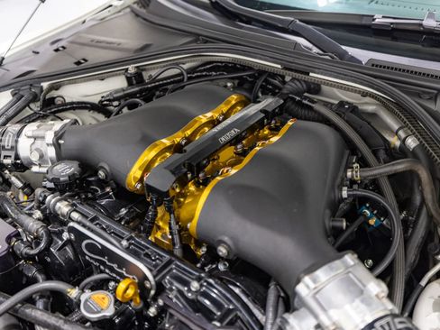 Used 2017 Nissan GT-R Premium w/ Premium Interior Package AWD/4WD image 56