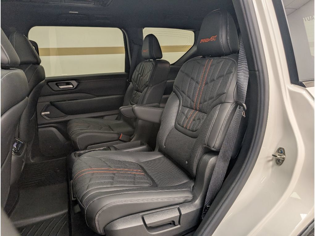 Used 2026 Nissan Armada PRO-4X AWD/4WD image 15