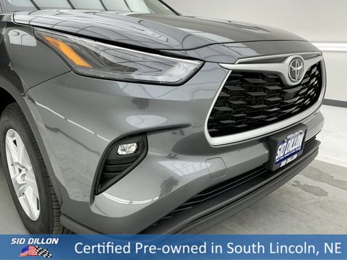 Used 2023 Toyota Highlander L image 26