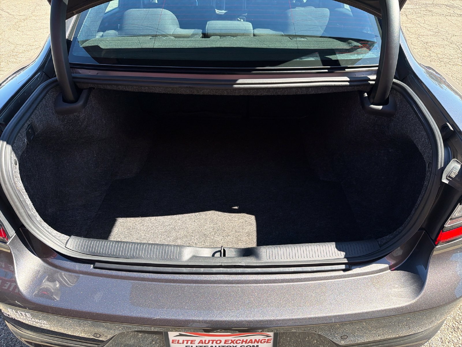 Used 2023 Dodge Charger SXT w/ Cold Weather Package RWD image 24