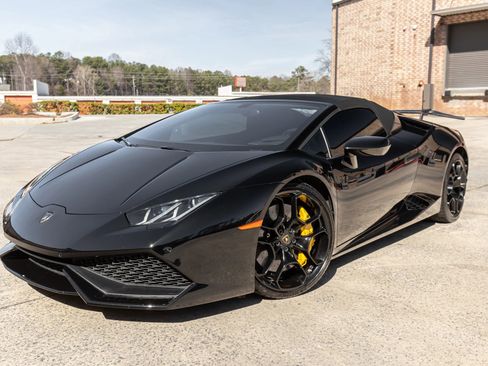 Used 2017 Lamborghini Huracan LP 610-4 image 6