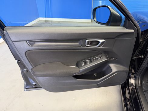 Used 2023 Honda Civic Sport image 9