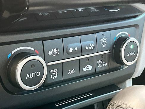 Used 2020 Acura ILX w/ Technology Package image 15