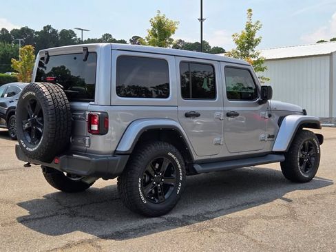 Used 2021 Jeep Wrangler Unlimited Sahara AWD/4WD image 5
