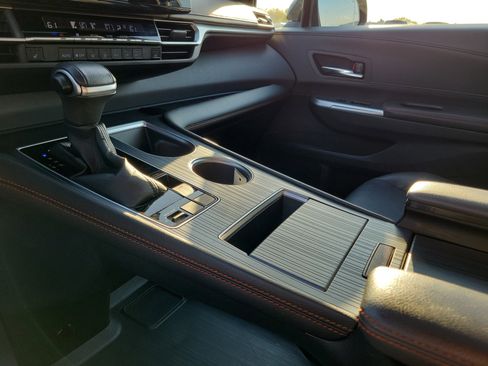 Used 2023 Toyota Sienna XSE image 29