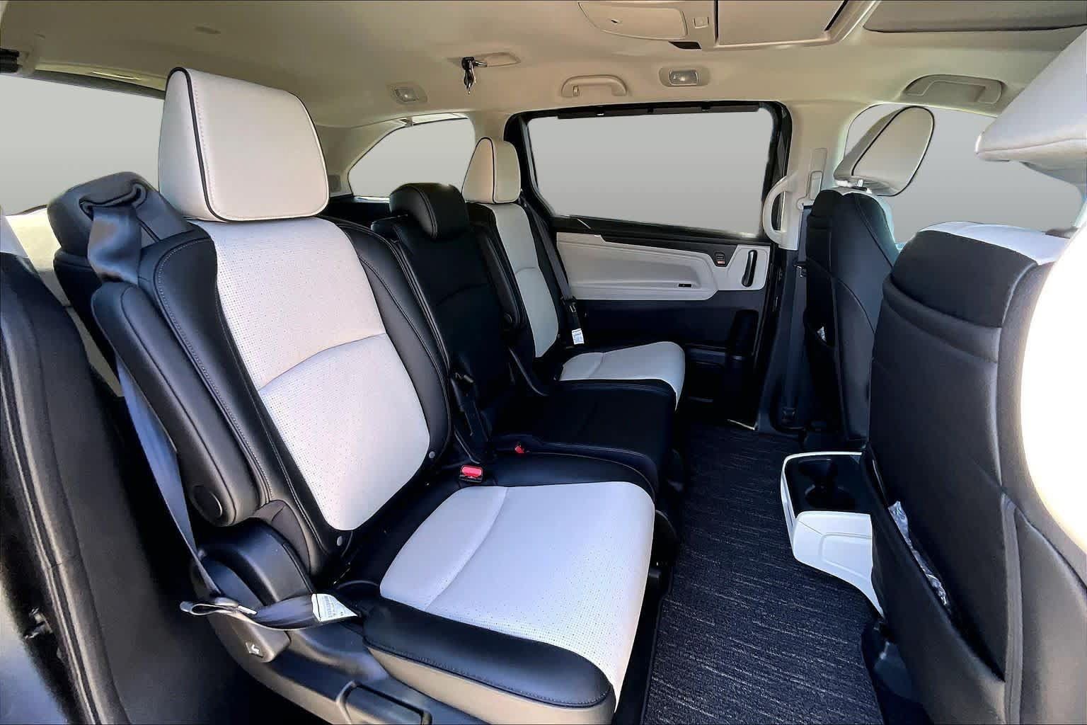 Used 2025 Honda Odyssey Elite image 20