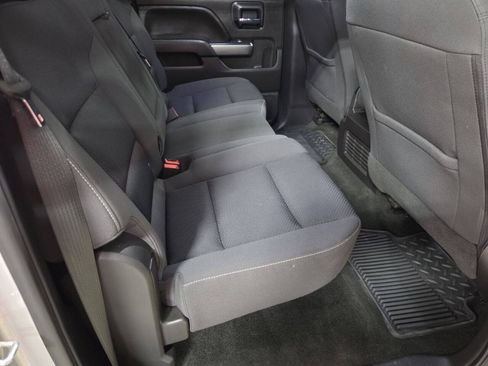 Used 2018 Chevrolet Silverado 1500 LT w/ LT Eassist Package AWD/4WD image 18