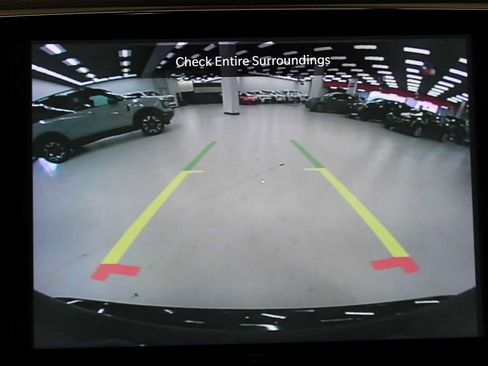 Used 2024 Chrysler Pacifica Touring-L FWD image 30