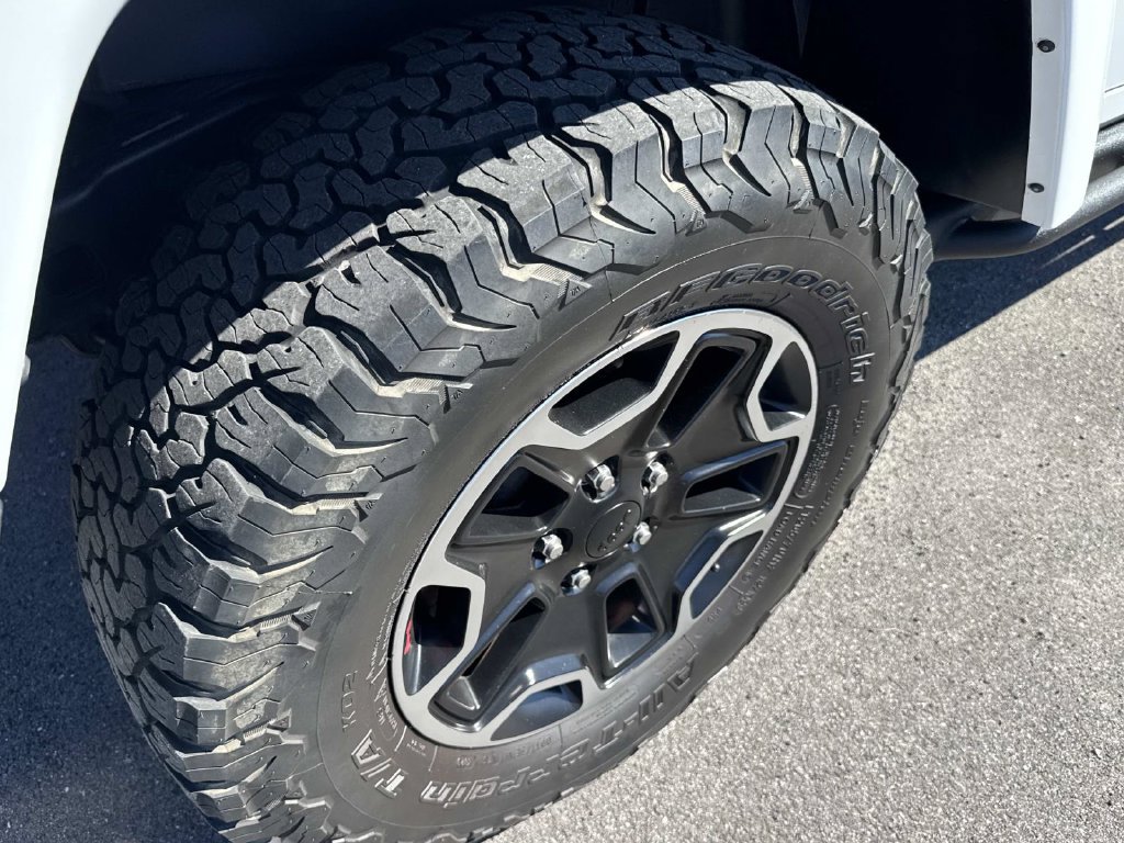 Used 2015 Jeep Wrangler Unlimited Rubicon AWD/4WD image 21