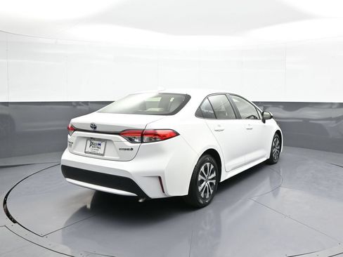 Certified 2020 Toyota Corolla LE FWD image 6