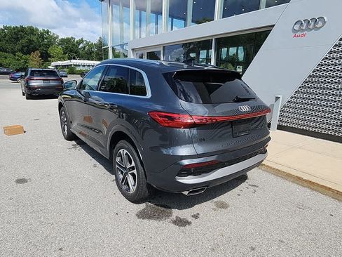 Used 2025 Audi Q5 Premium w/ Convenience Package AWD/4WD image 8