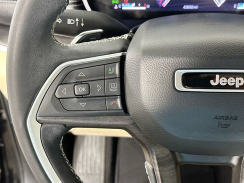 Used 2023 Jeep Grand Cherokee L Limited w/ Luxury Tech Group II AWD/4WD image 24