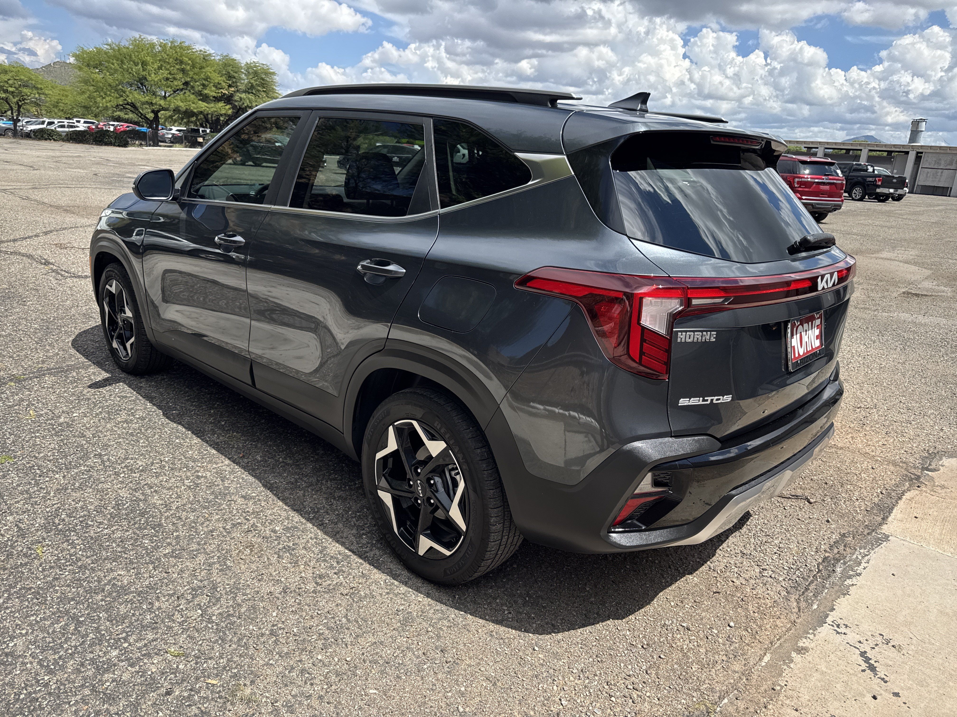 Used 2024 Kia Seltos EX FWD image 5